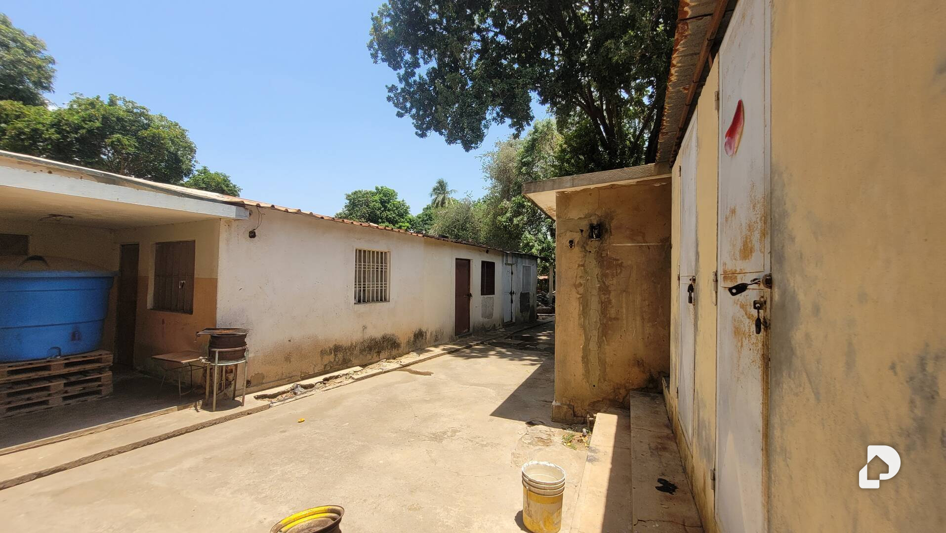 Commercial space in Barrio Carmelo Urdaneta, Maracaibo – 3