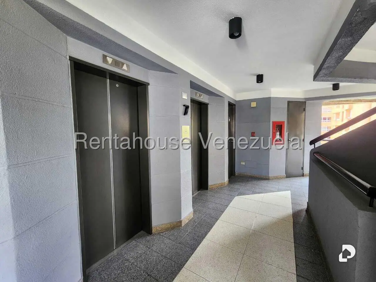 Apartamento en El Rosal, Caracas – 12