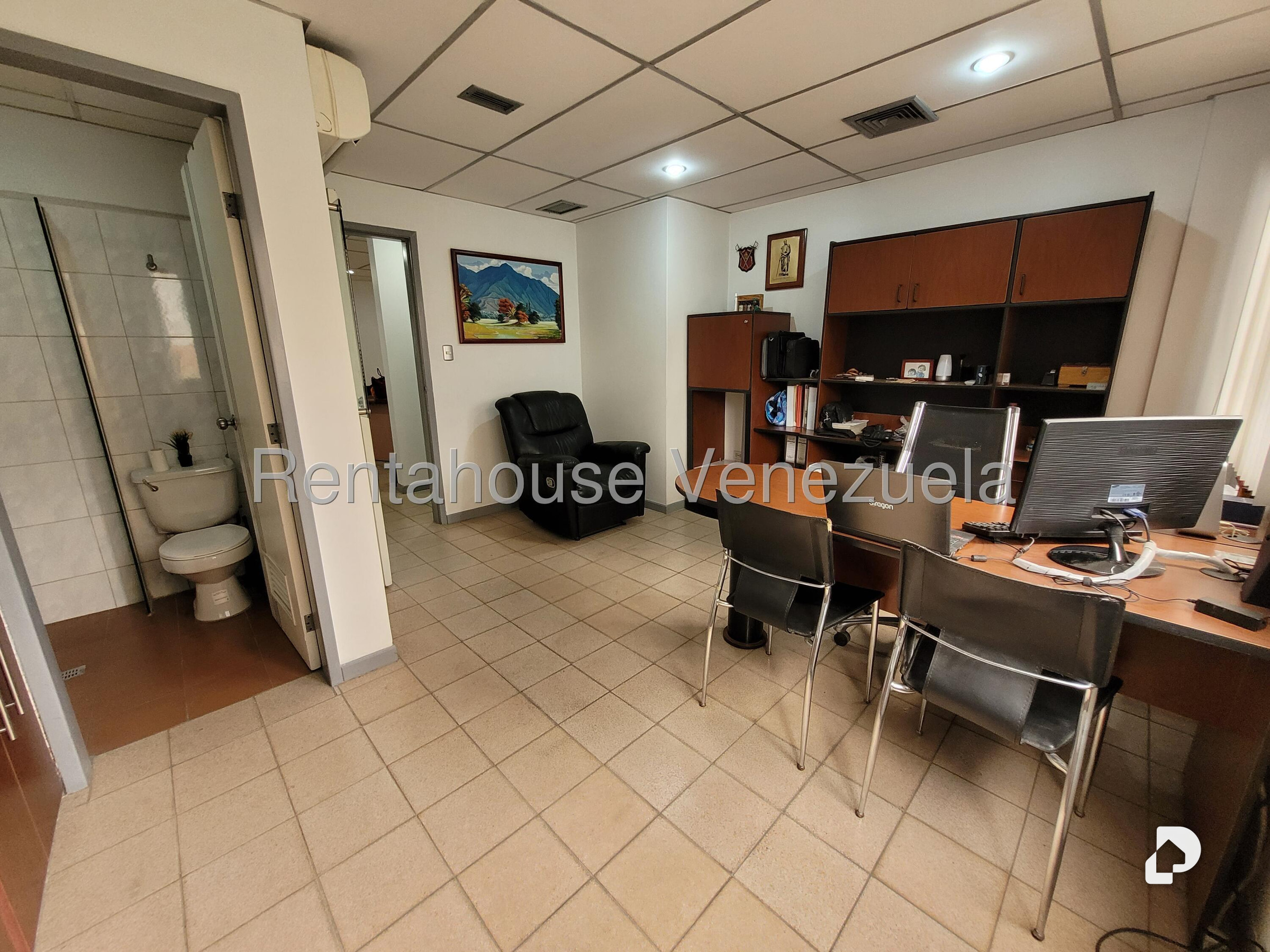Local comercial en Parroquia La Candelaria, Caracas – 11
