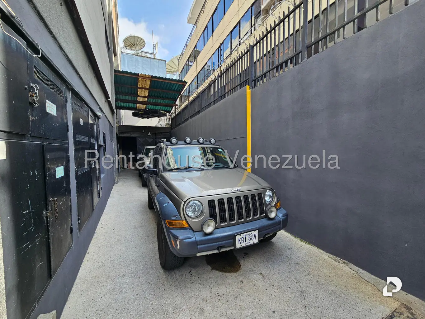 Local comercial en La Urbina, Caracas – 2