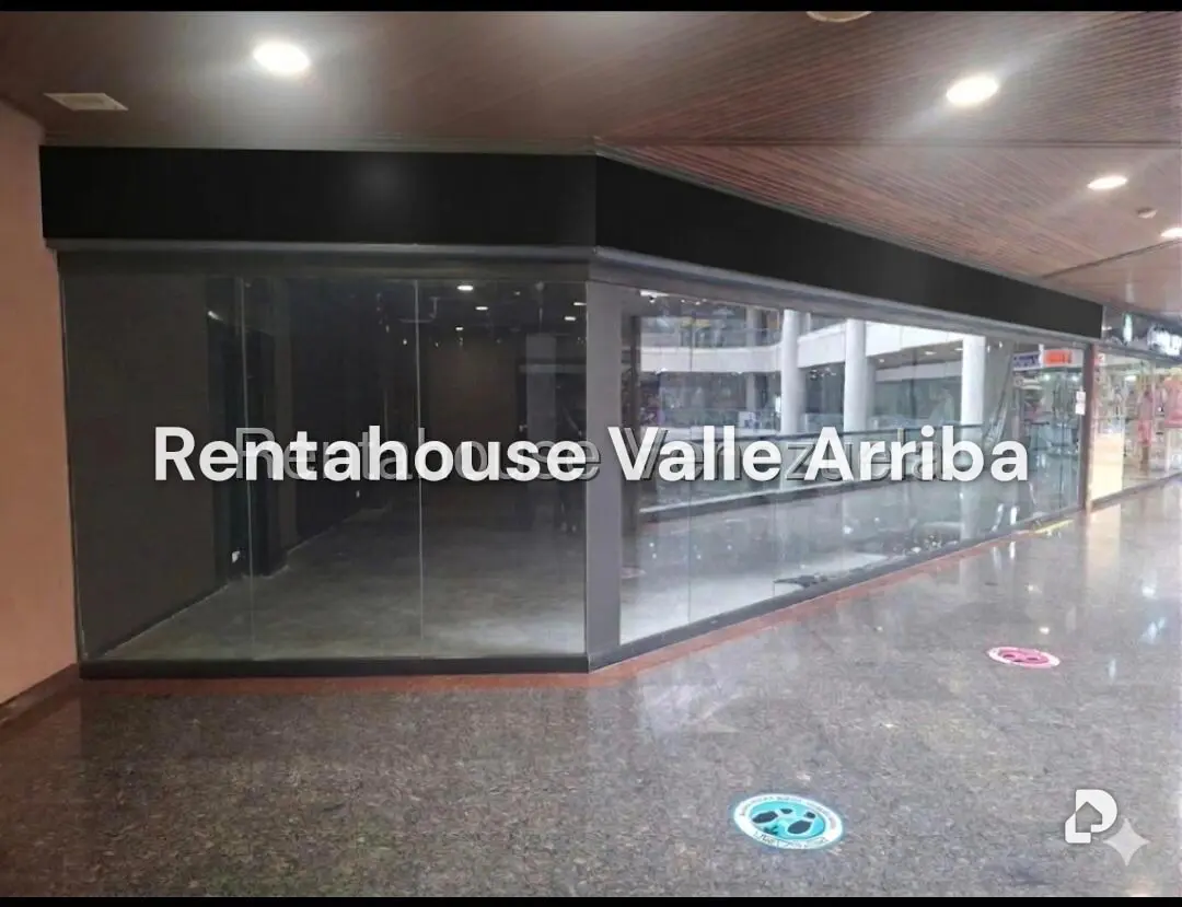 Local comercial en Santa Fe Norte, Caracas – 2