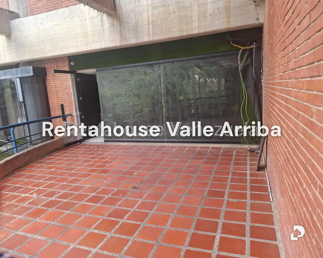 Local comercial en Santa Fe Norte, Caracas – 11