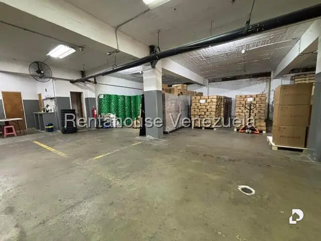 Local comercial en Boleíta Sur, Caracas – 17