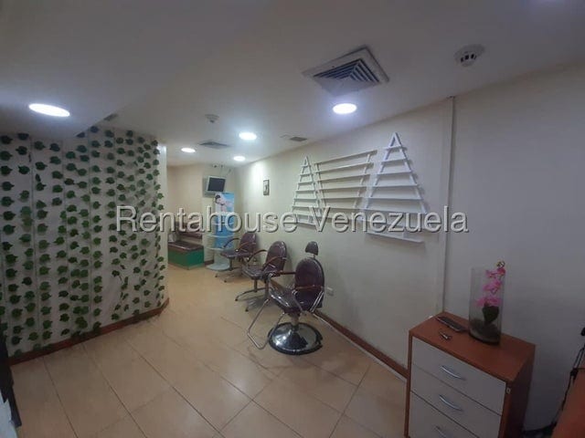 Local comercial en Los Palos Grandes, Caracas - 1