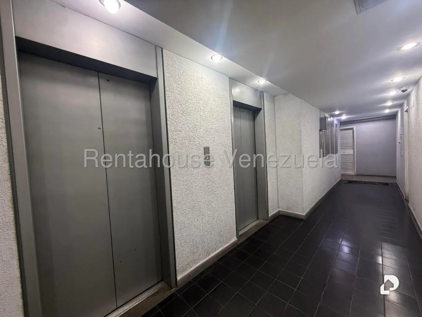Apartamento en Parroquia San Bernardino, Caracas – 18