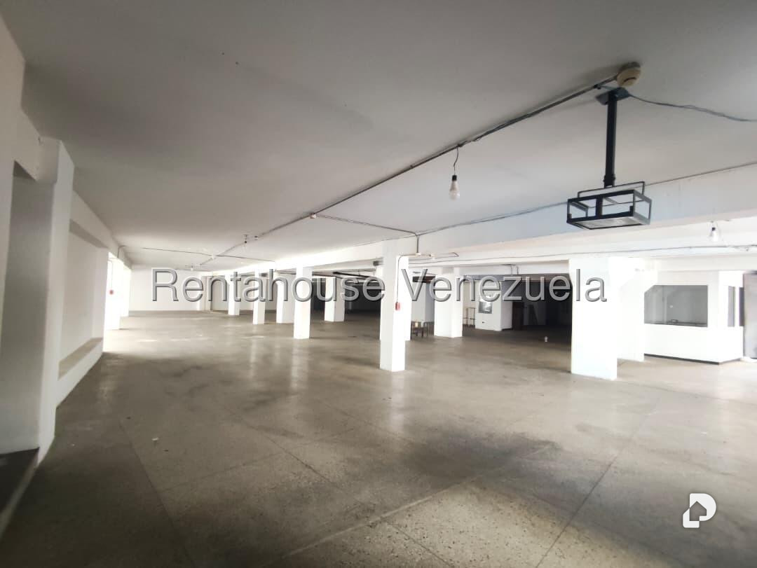 Garaje/Estacionamiento en El Recreo, Caracas – 15