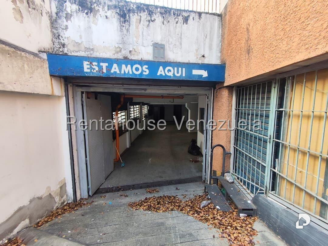 Garaje/Estacionamiento en El Recreo, Caracas – 11