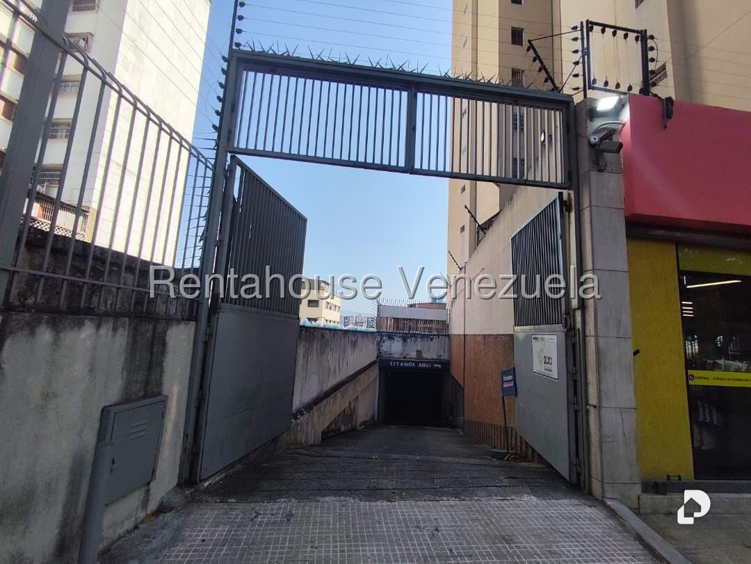 Garaje/Estacionamiento en El Recreo, Caracas – 7