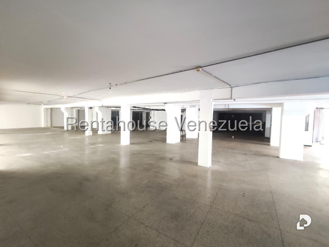Garaje/Estacionamiento en El Recreo, Caracas – 17