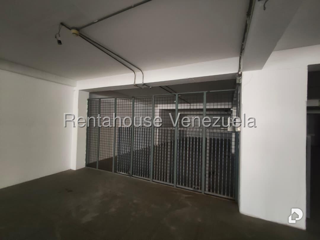 Garaje/Estacionamiento en El Recreo, Caracas – 22
