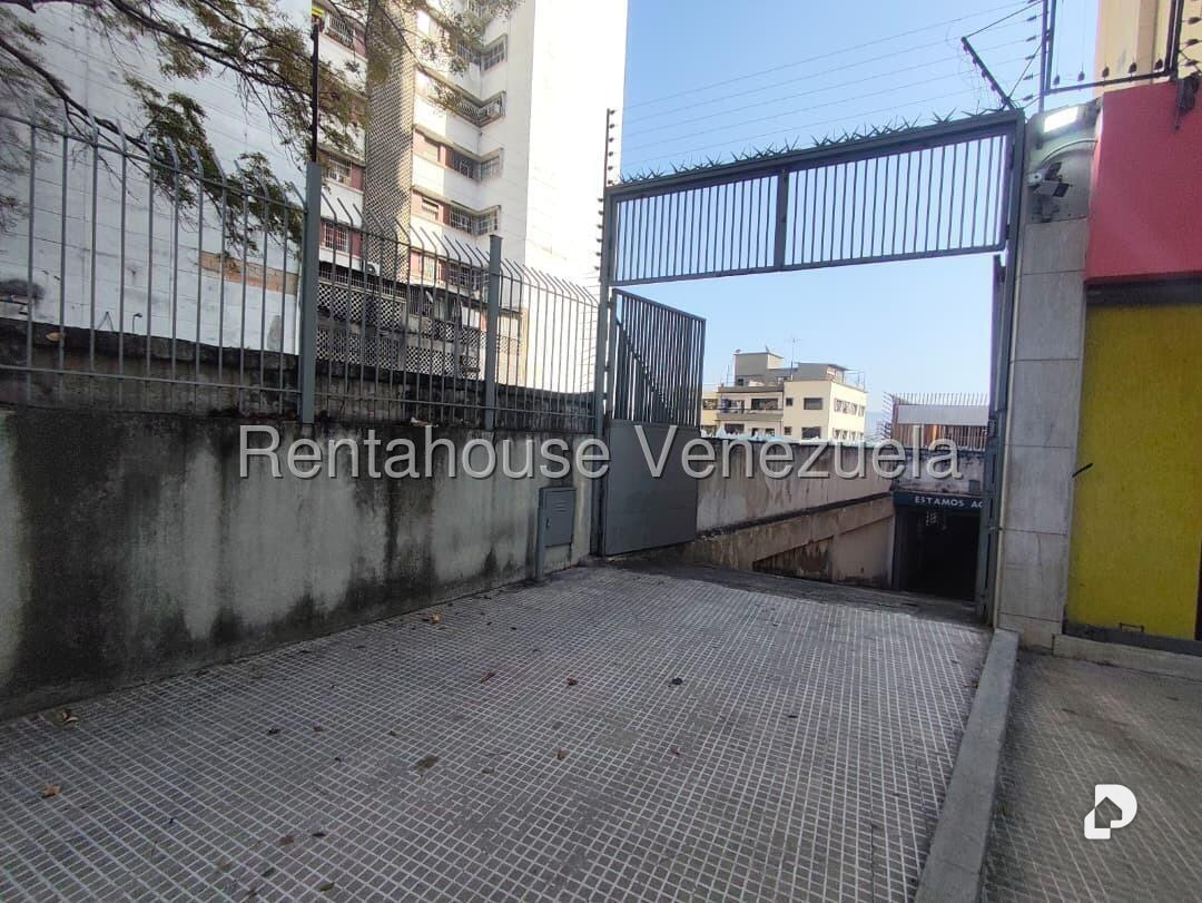 Garaje/Estacionamiento en El Recreo, Caracas – 5