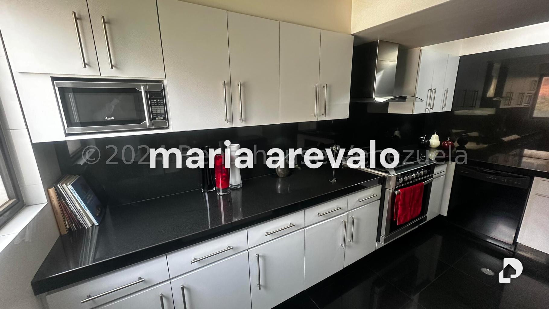 Apartamento en Las Mercedes, Caracas – 12