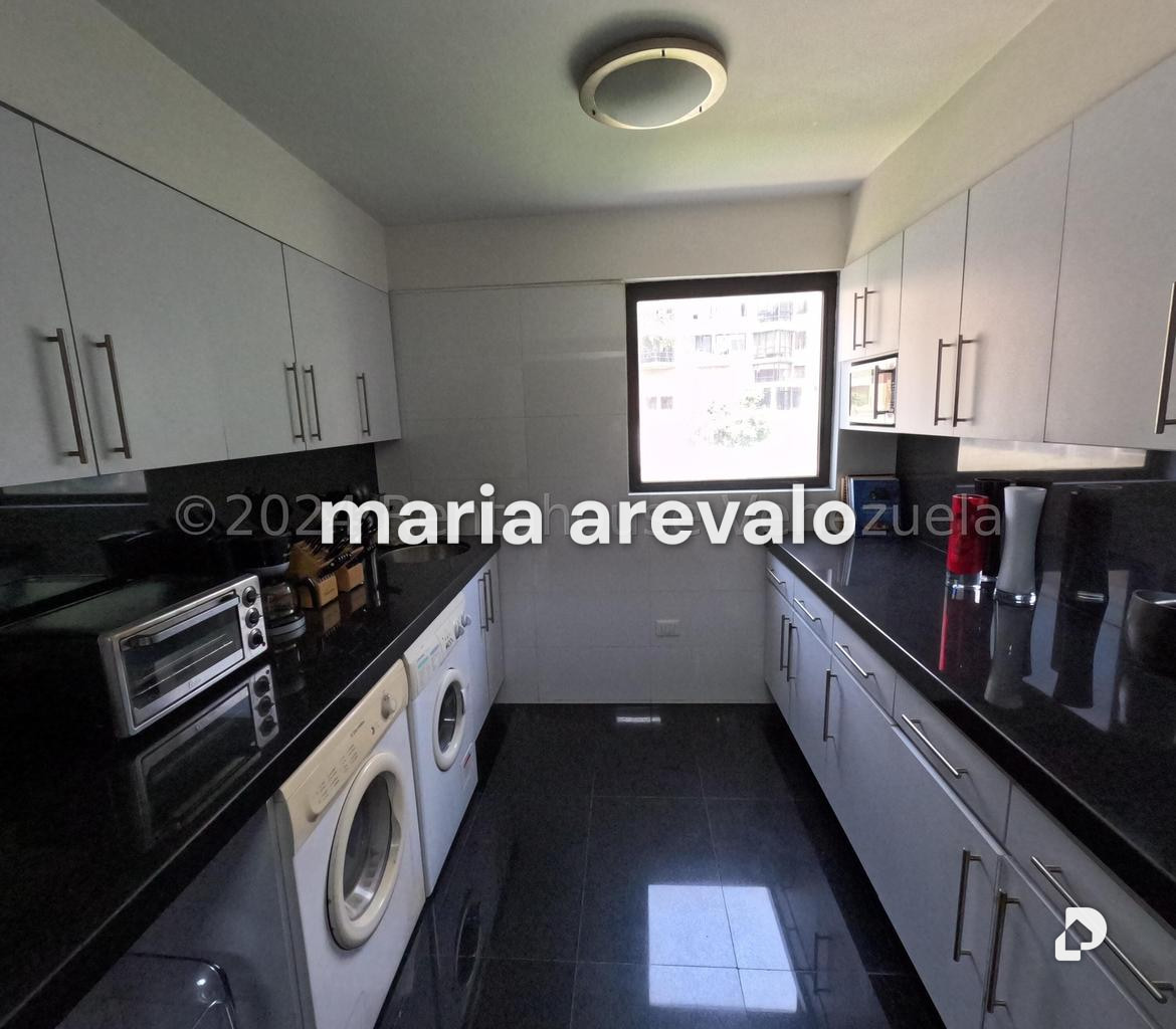 Apartamento en Las Mercedes, Caracas – 14