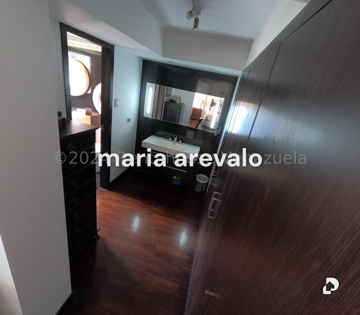Apartamento en Las Mercedes, Caracas – 25