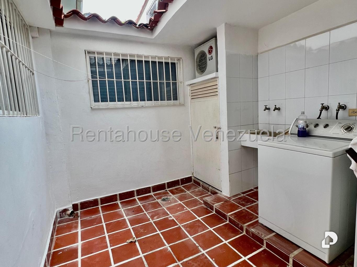 Casa en Santa Sofía, Caracas – 12