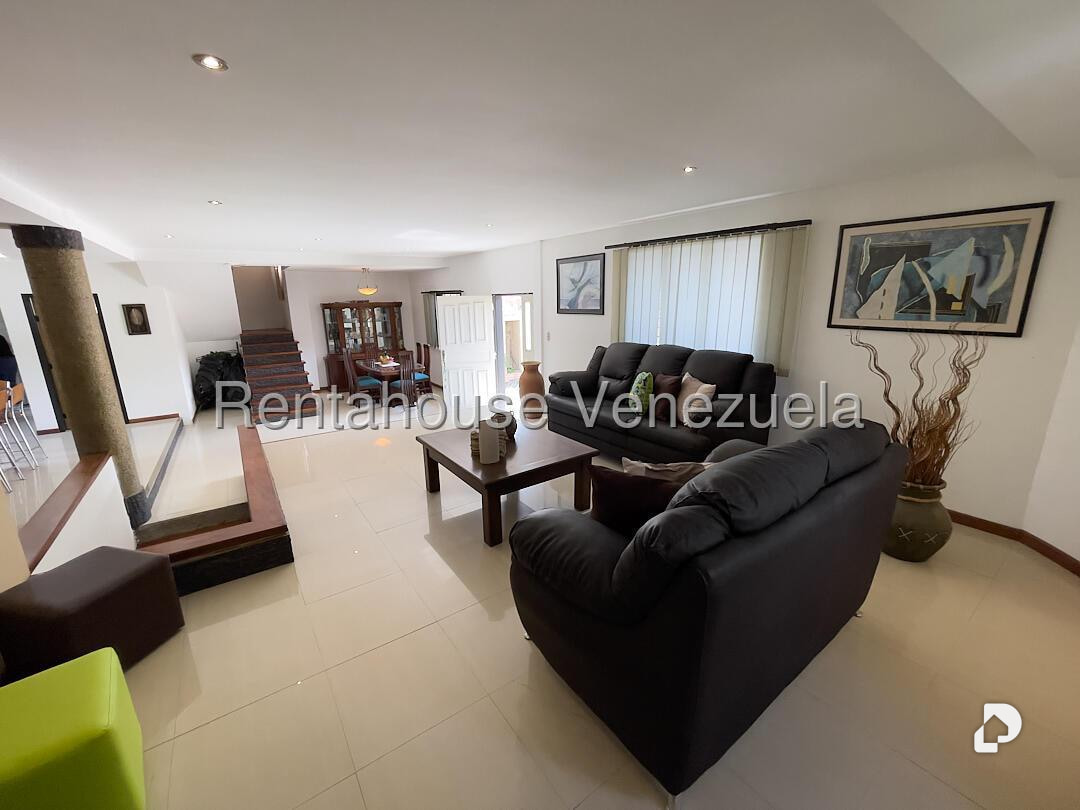 Casa en Lomas del Halcon, Caracas – 9