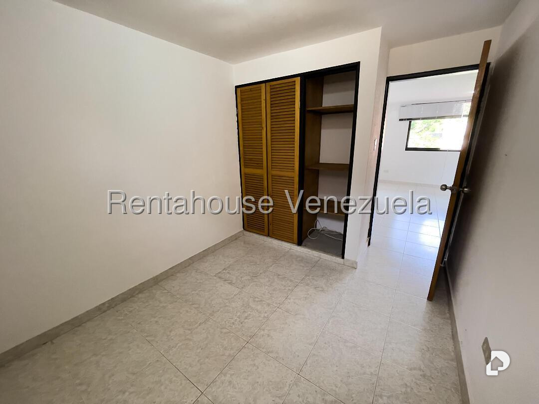 Casa en Lomas del Halcon, Caracas – 22