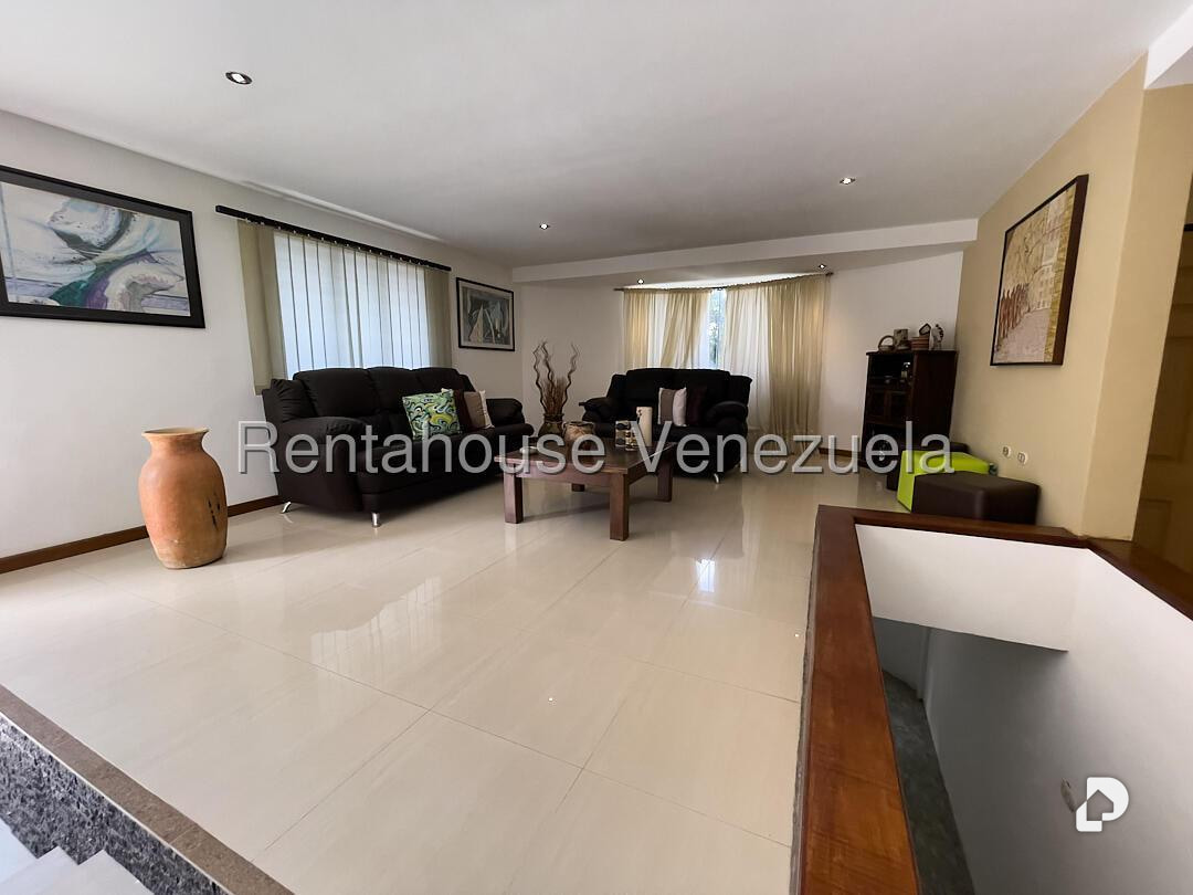 Casa en Lomas del Halcon, Caracas – 7