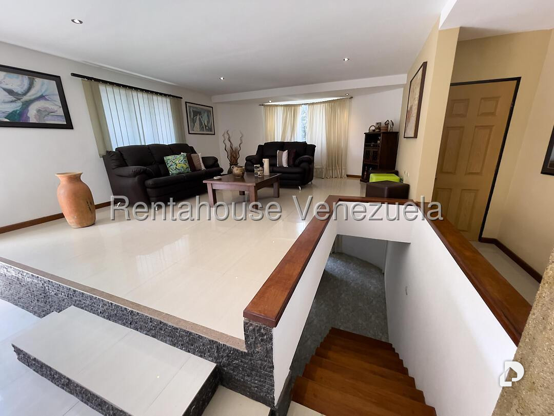 Casa en Lomas del Halcon, Caracas – 8