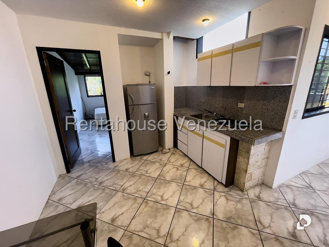 Casa en Lomas del Halcon, Caracas – 27