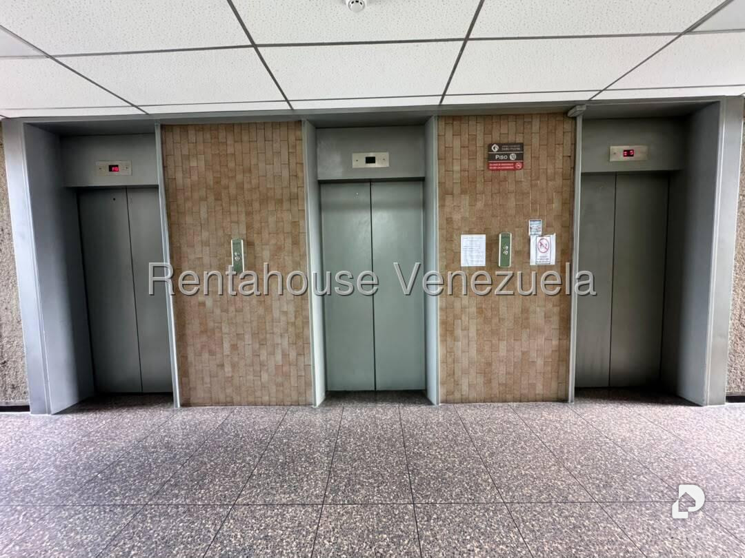 Oficina en Bello Monte, Caracas – 20