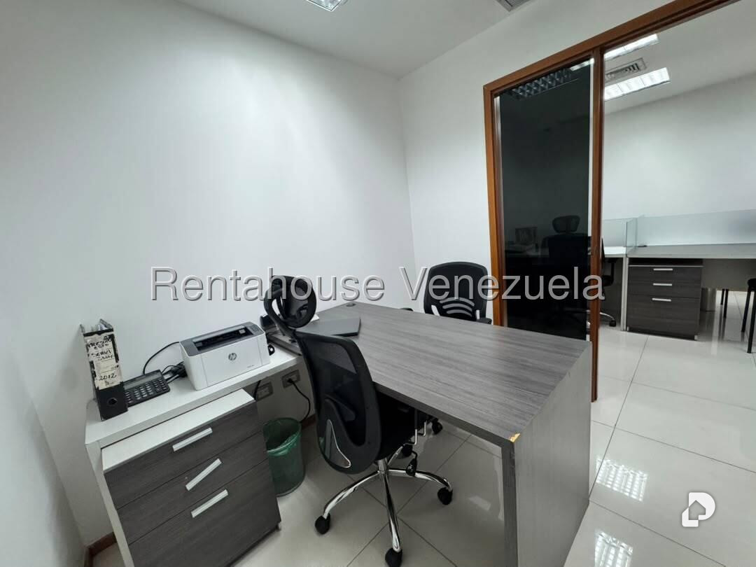 Oficina en Bello Monte, Caracas – 11