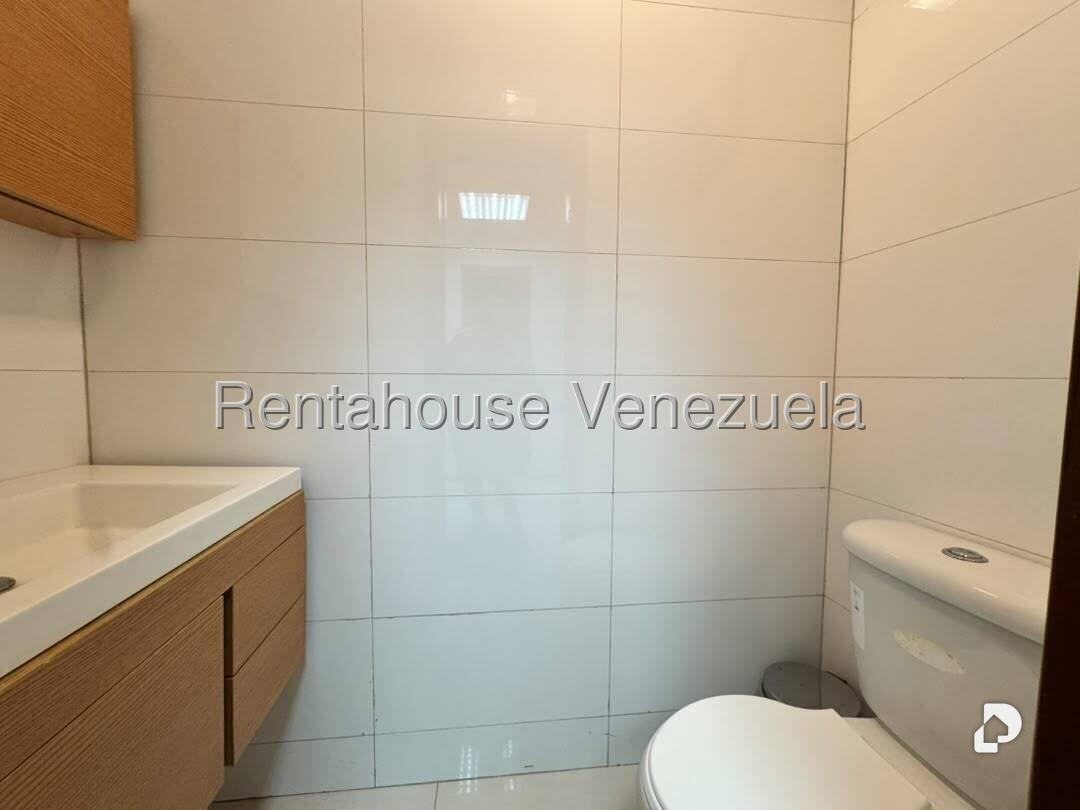 Oficina en Bello Monte, Caracas – 16