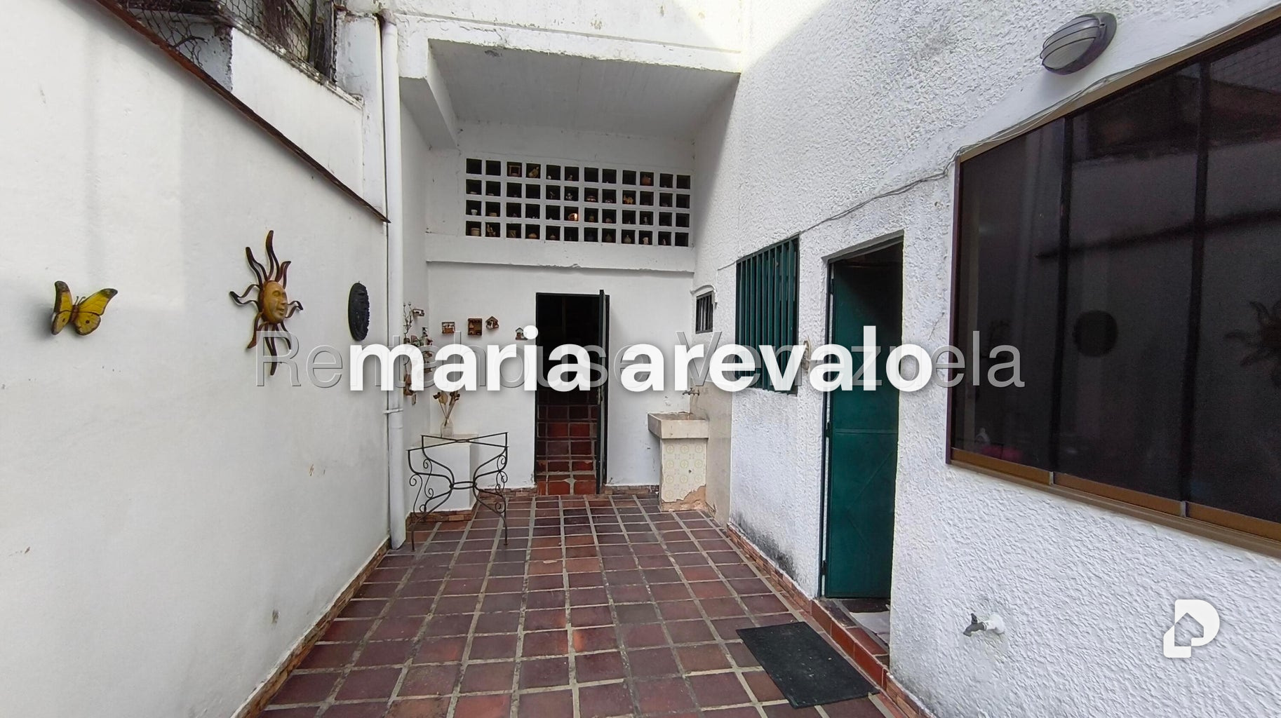 Casa en Lomas De La Trinidad, Caracas – 30