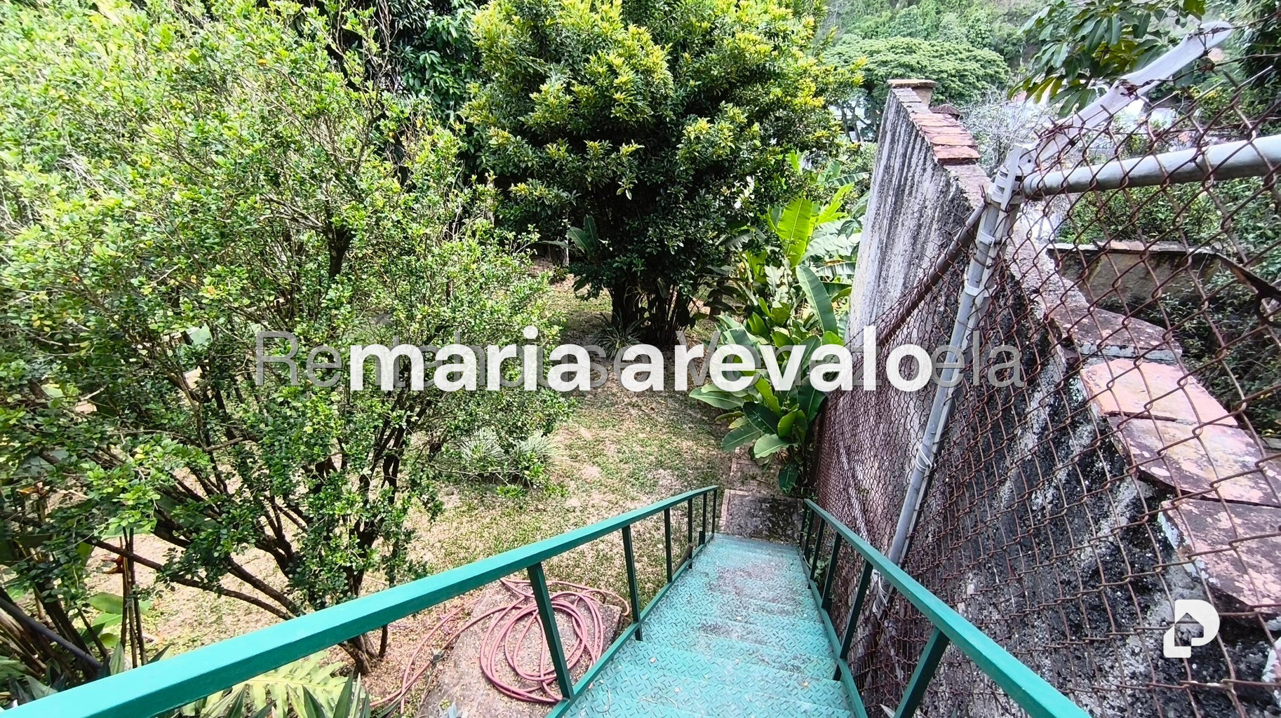 Casa en Lomas De La Trinidad, Caracas – 28