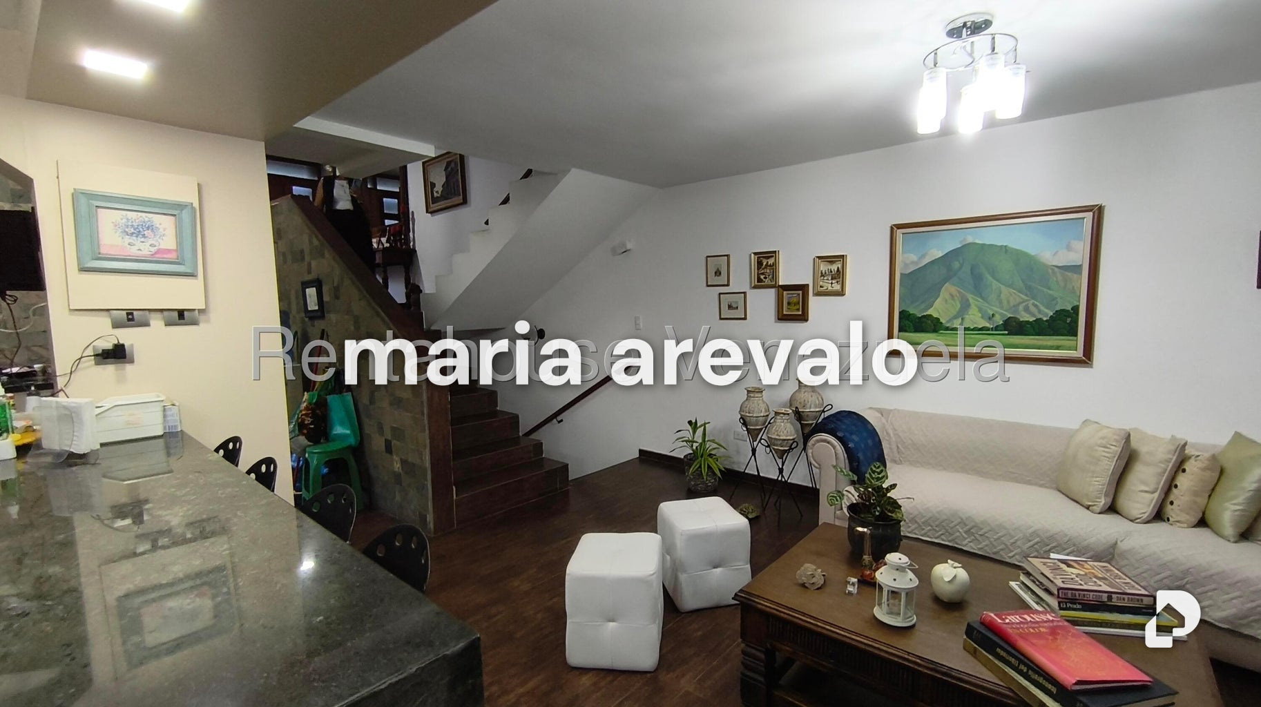 Casa en Lomas De La Trinidad, Caracas – 19