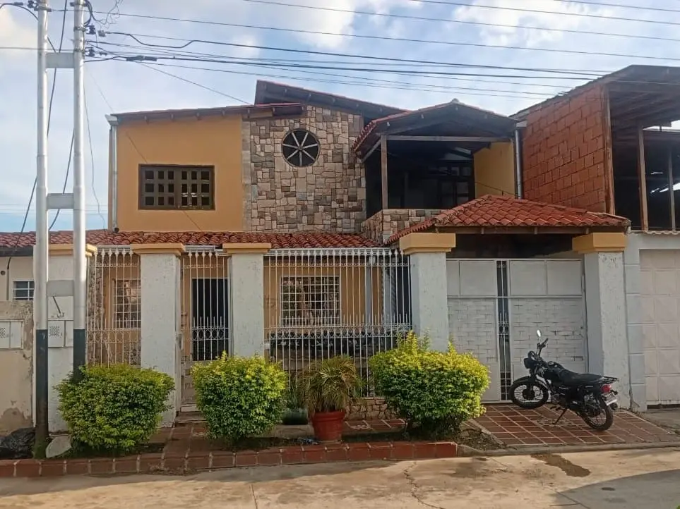 House in Cagua - 1