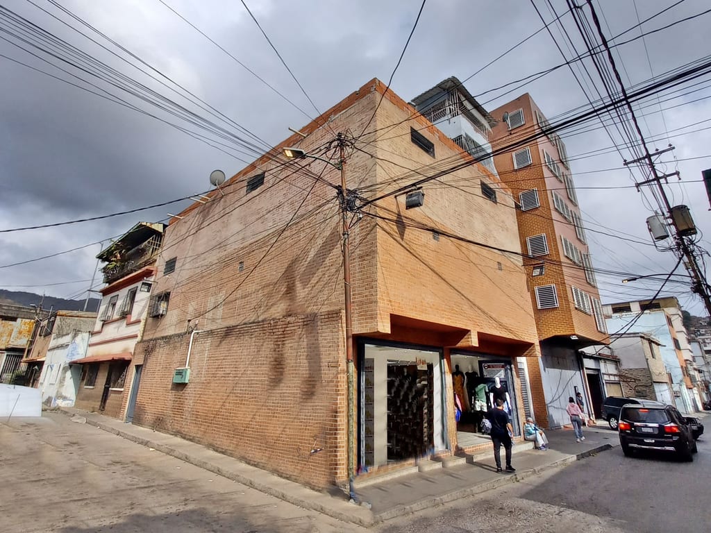 Local comercial en El Cementerio, Caracas - 1