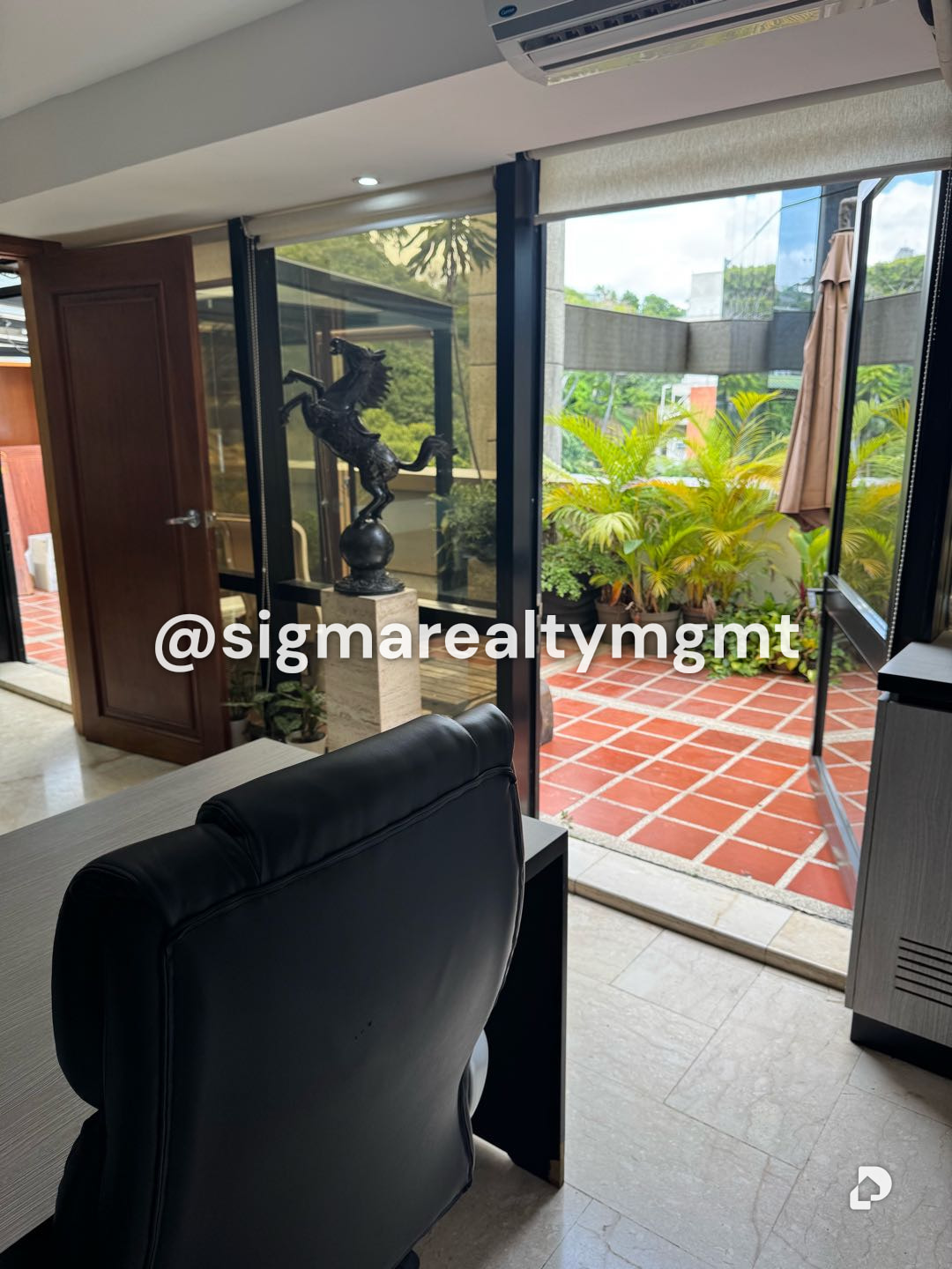 Office in Las Mercedes, Caracas – 2