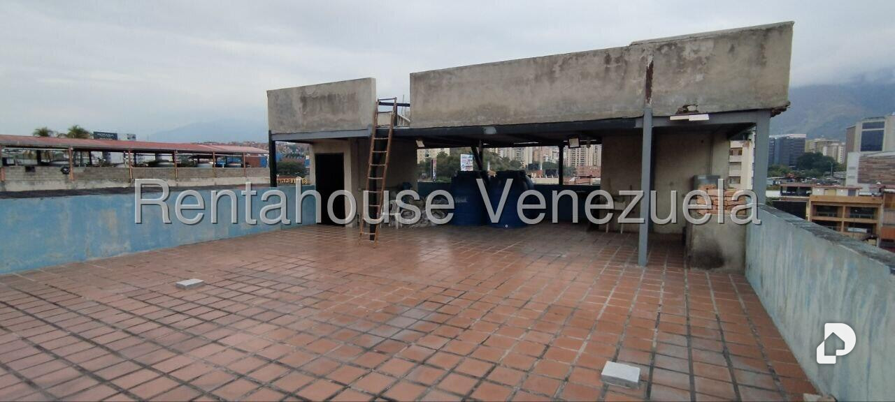 Edificio en Petare, Caracas – 18