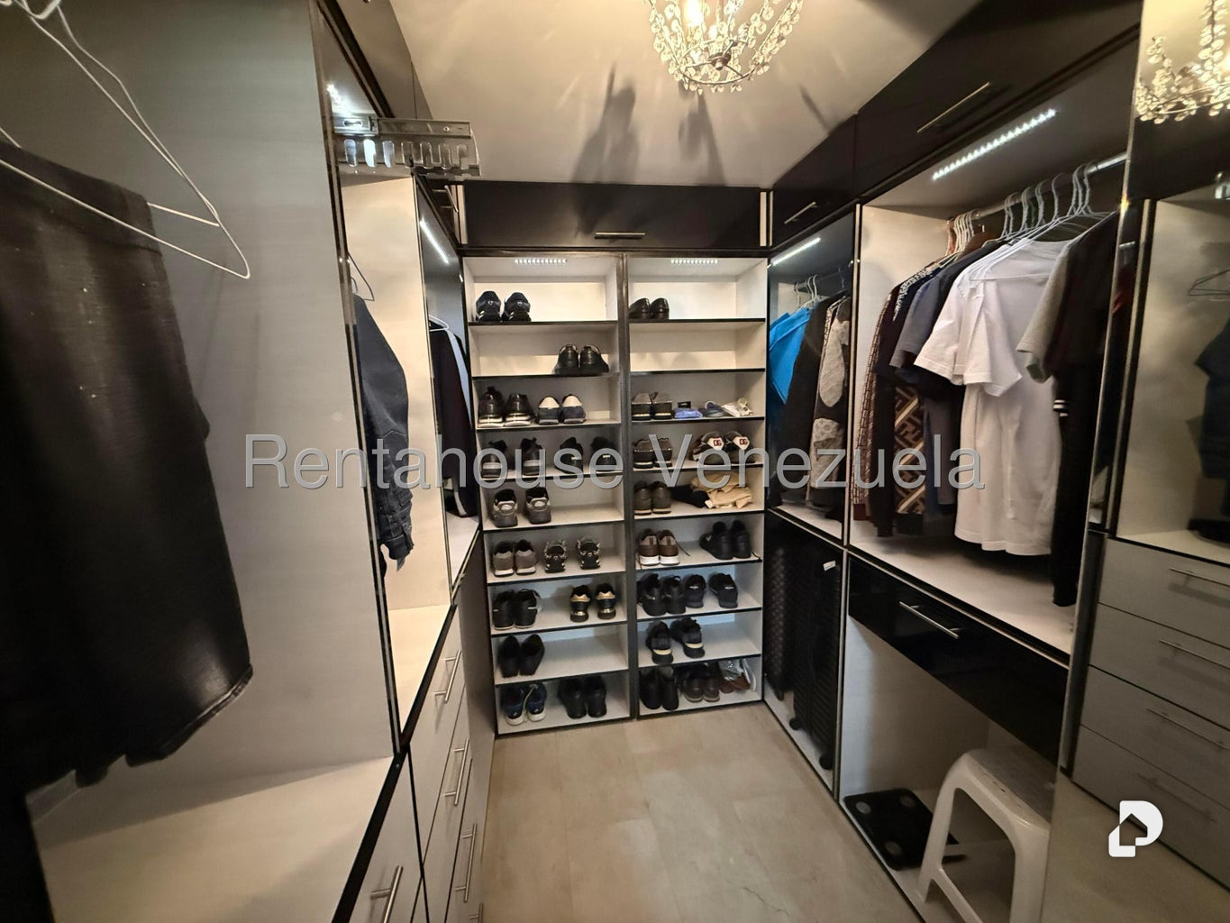 Apartamento en Santa Fe Norte, Caracas