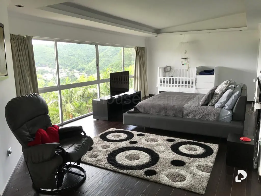 Casa en Cumbres de Curumo, Caracas – 17