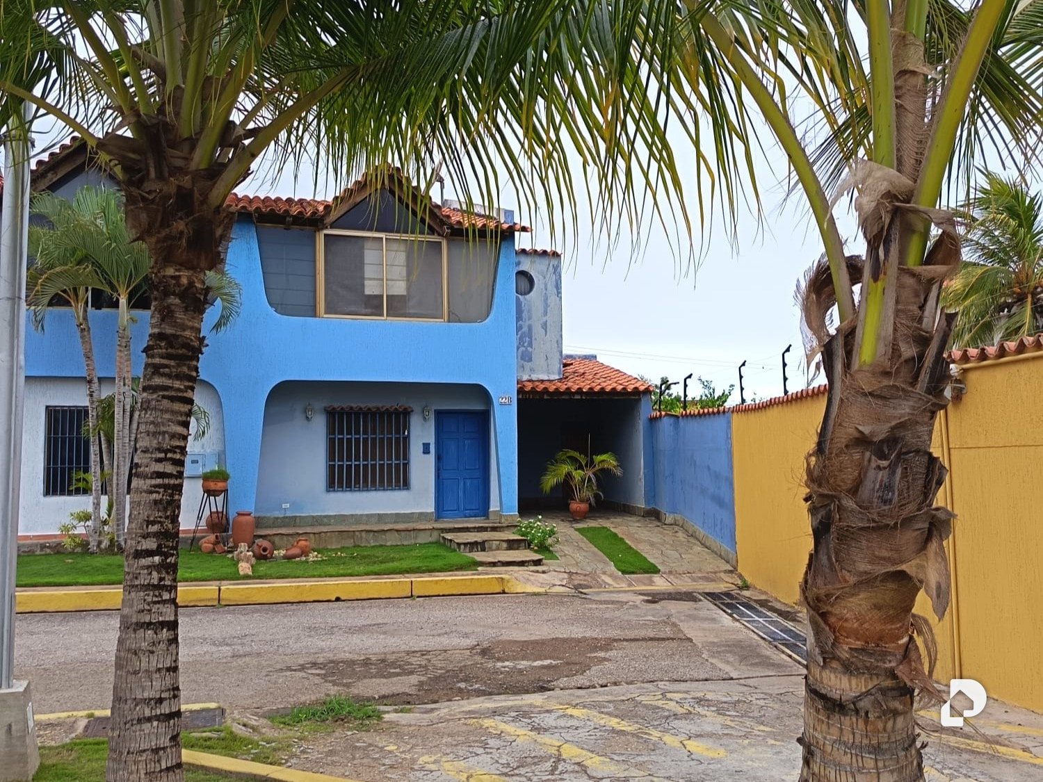 Townhouse en Sabana de Guacuco, Arismendi – 1