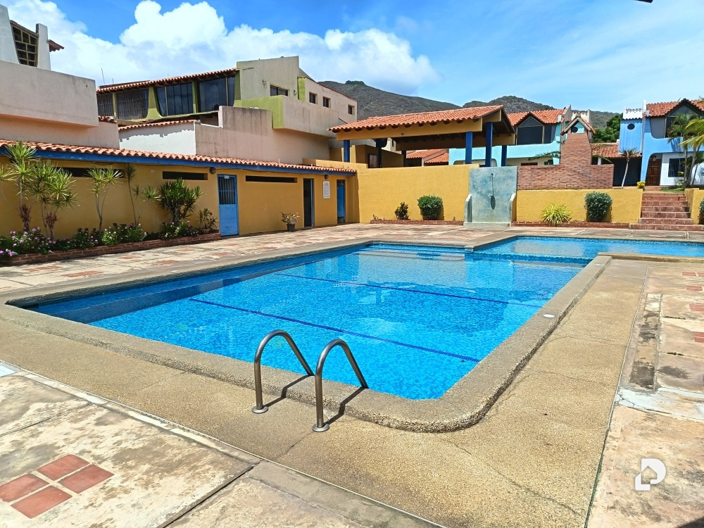 Townhouse en Sabana de Guacuco, Arismendi – 5