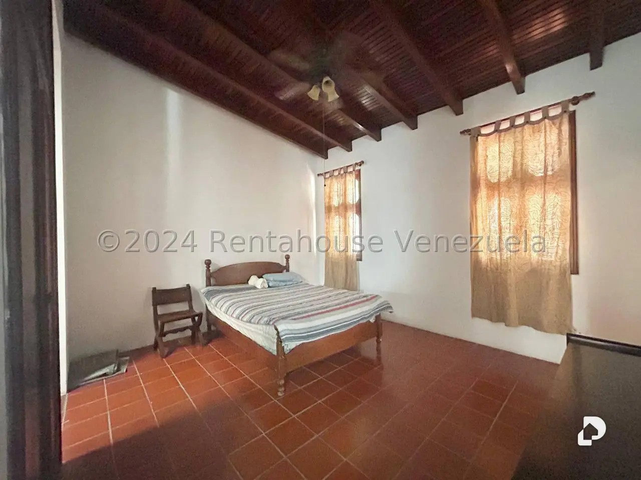 Casa en Prados del Este, Caracas – 30