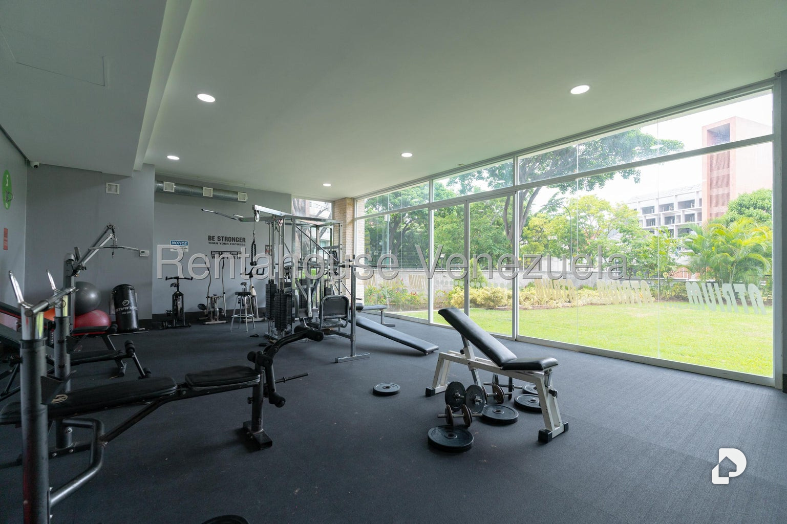 Apartamento en El Rosal, Caracas – 30
