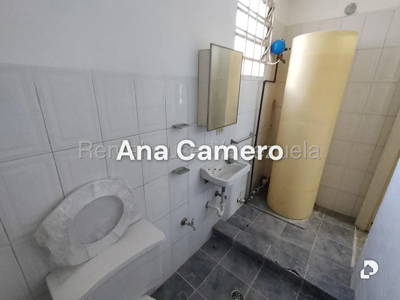 Local comercial en Montecristo, Caracas – 15