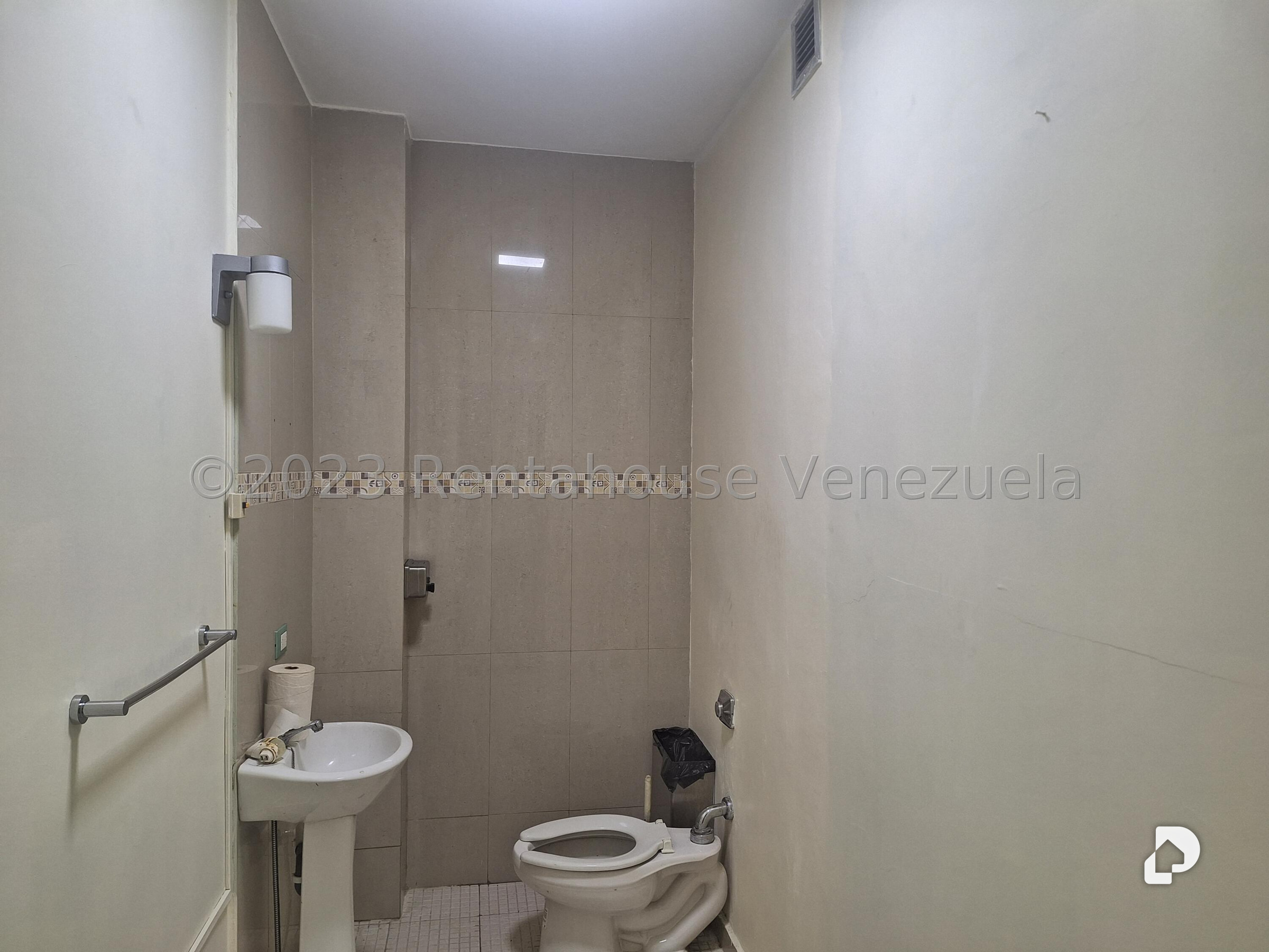 Oficina en Los Caobos, Caracas – 8