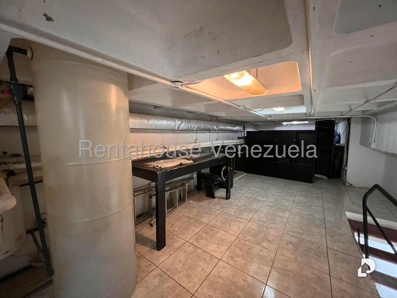Commercial space in La Castellana, Caracas – 16