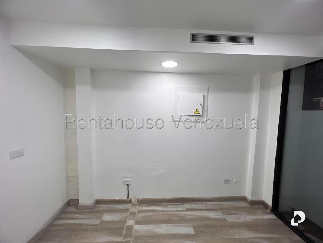 Commercial space in La Castellana, Caracas – 3