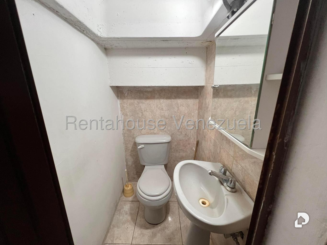 Commercial space in La Castellana, Caracas – 13