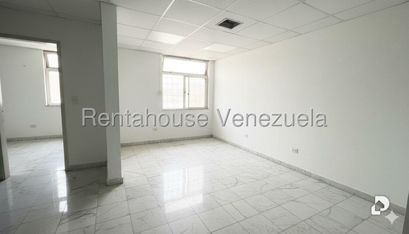 Casa en Las Mercedes, Caracas – 18