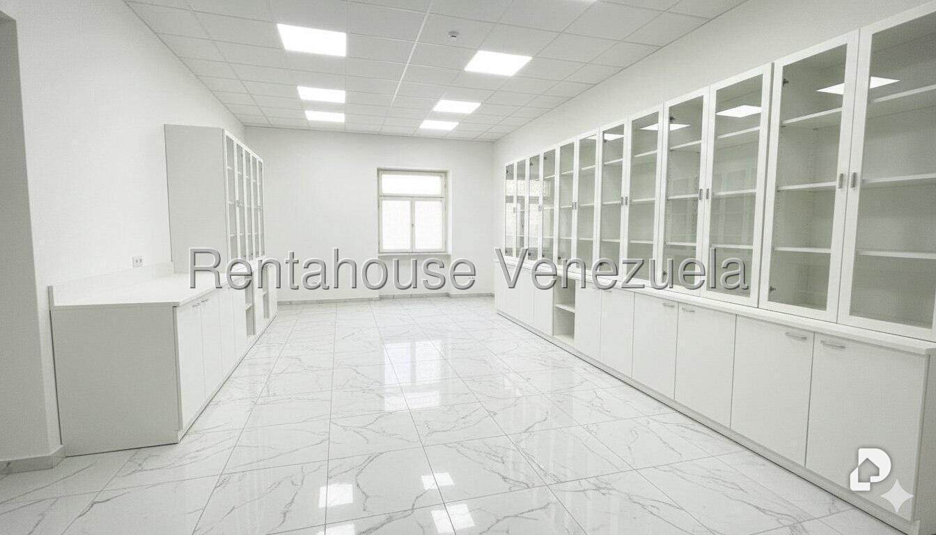 Casa en Las Mercedes, Caracas – 26