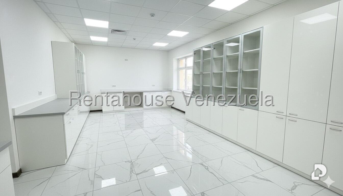 Casa en Las Mercedes, Caracas – 14
