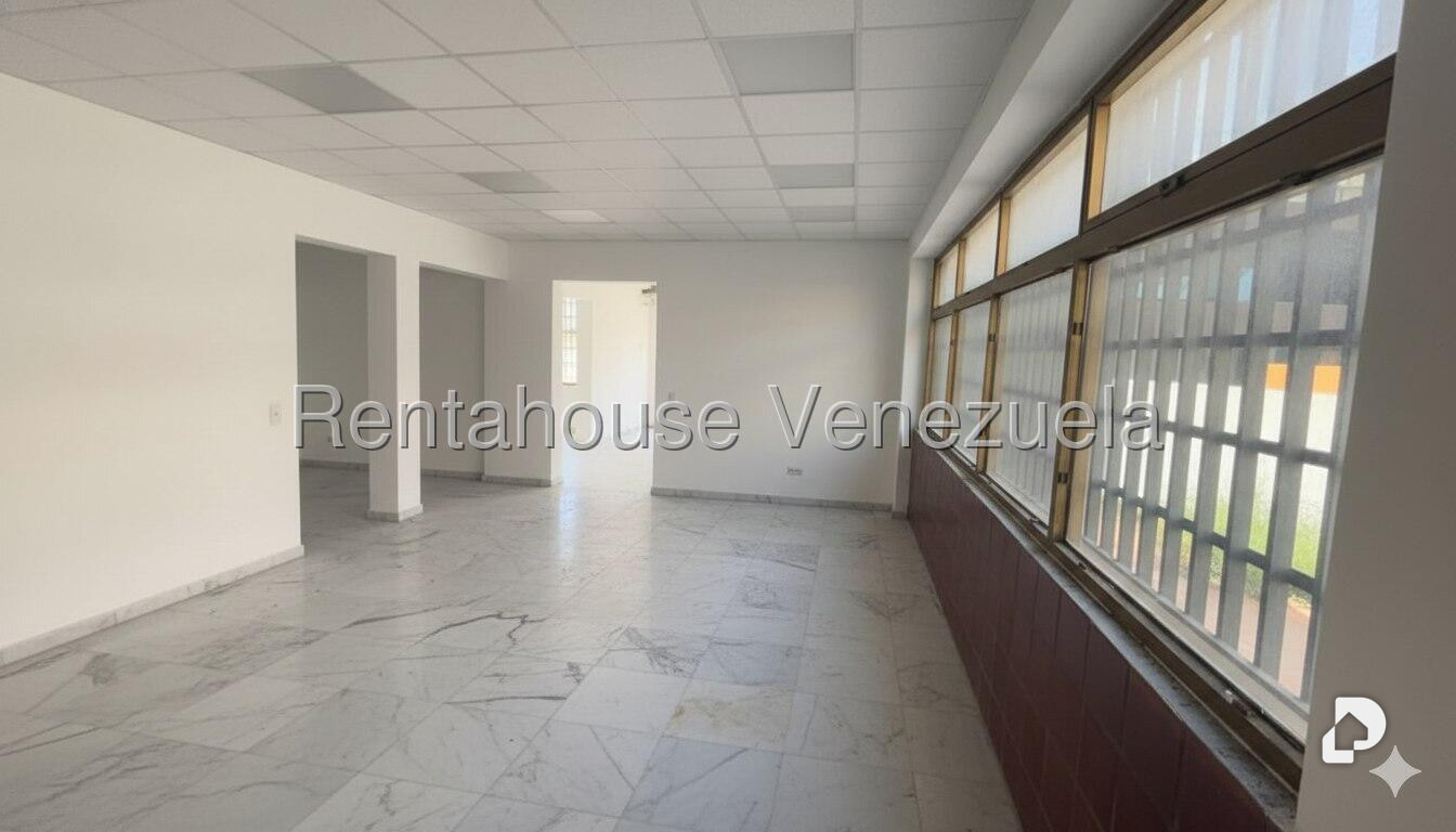 Casa en Las Mercedes, Caracas – 24