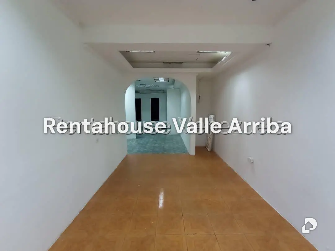 Local comercial en Los Palos Grandes, Caracas – 12